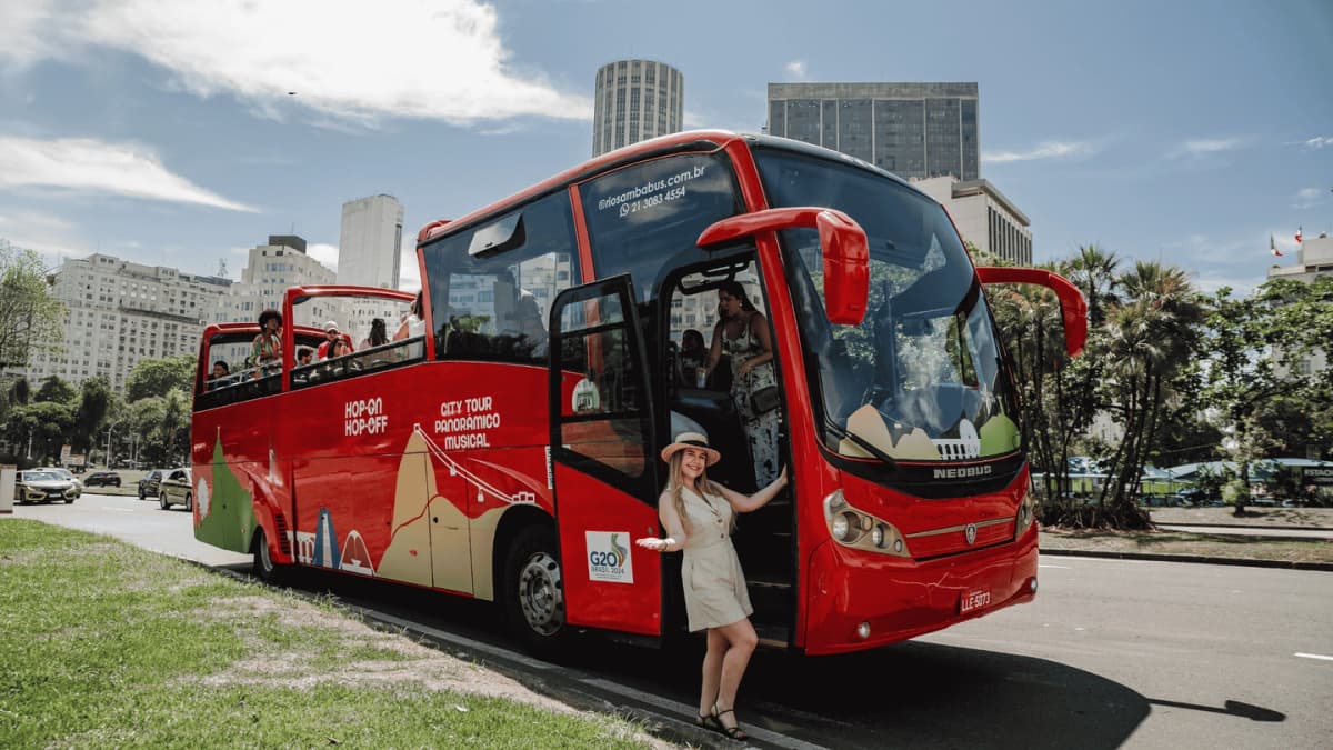 City Tour Panorámico Hop-On Hop-Off por Río de Janeiro con Rio Samba Bus