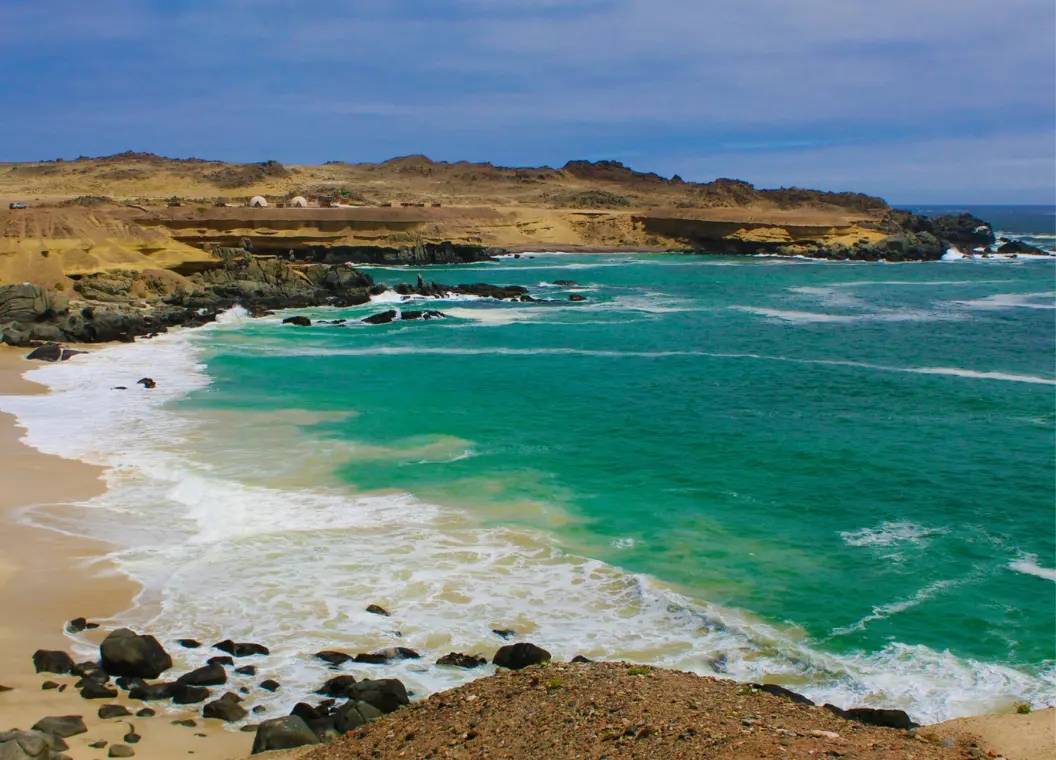 Caldera: playas, historia y desierto costero