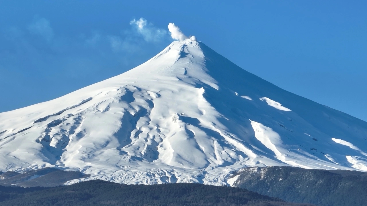 Centro de ski pucón: descubre Centro Pillán y esquía en un volcán activo