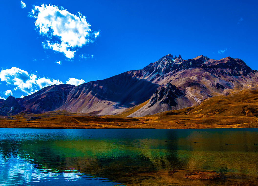 Descubre Malargüe: volcanes, lagunas flamencas y la Patagonia mendocina más salvaje