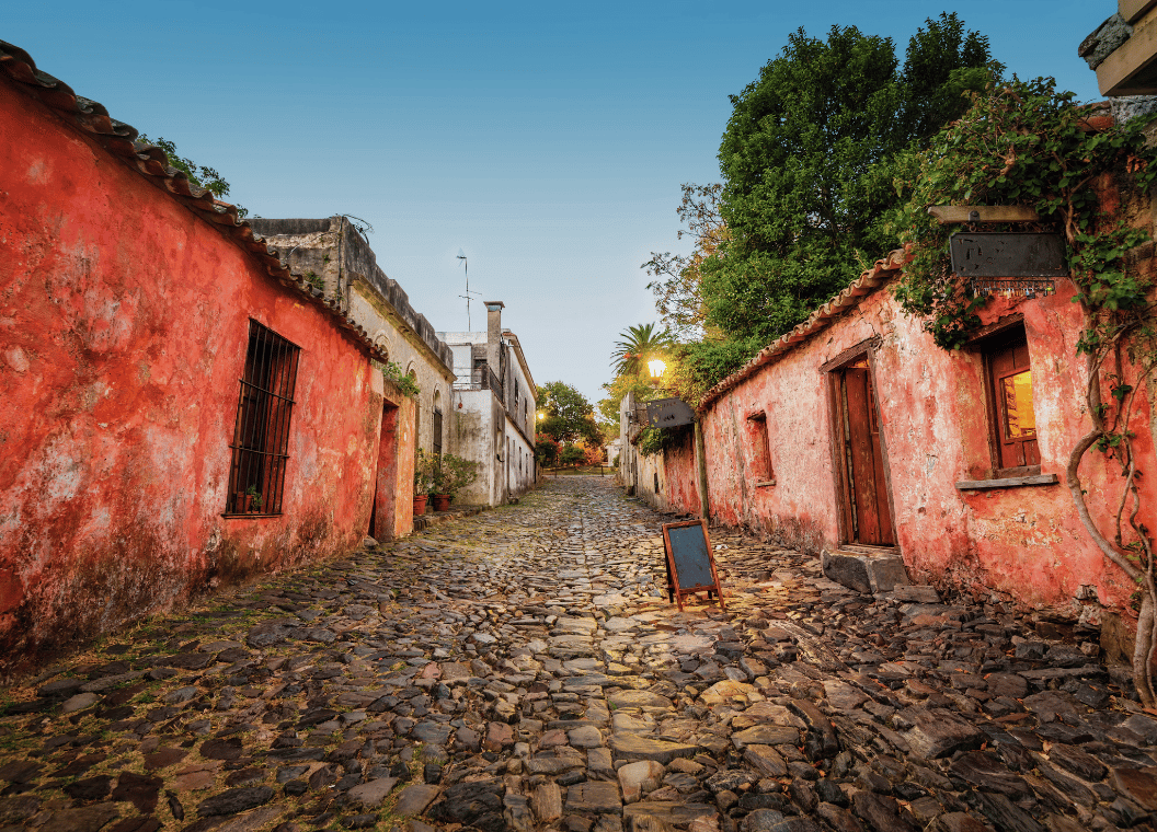 Descubre Colonia del Sacramento: historia colonial y encanto a orillas del Río de la Plata