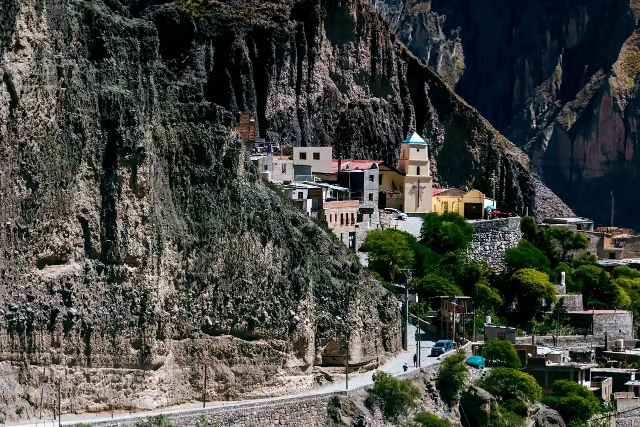 Iruya: el pueblo al filo de las montañas