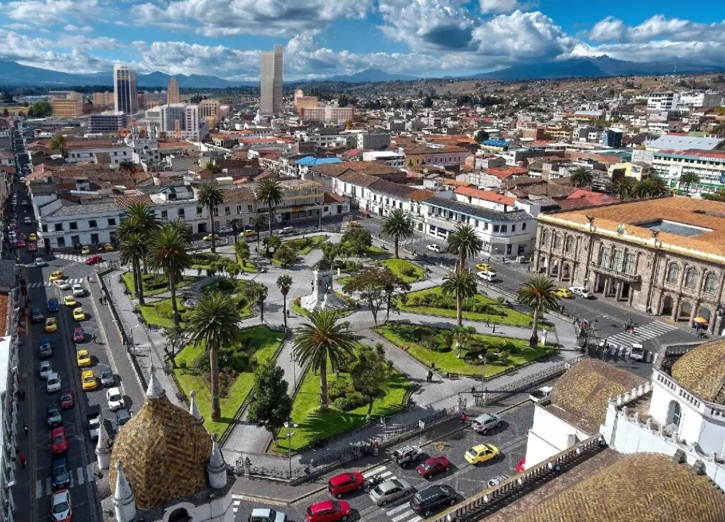 Latacunga: cultura andina, volcanes y arquitectura colonial