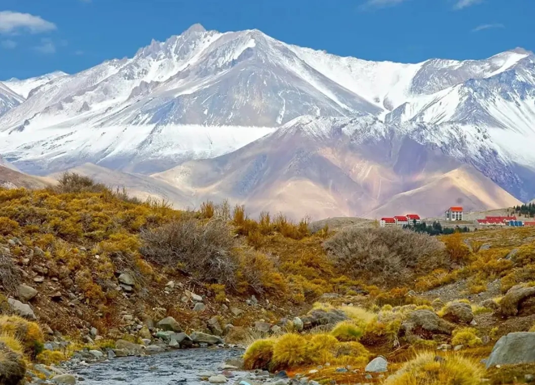 Malargüe: volcanes, termas y astroturismo