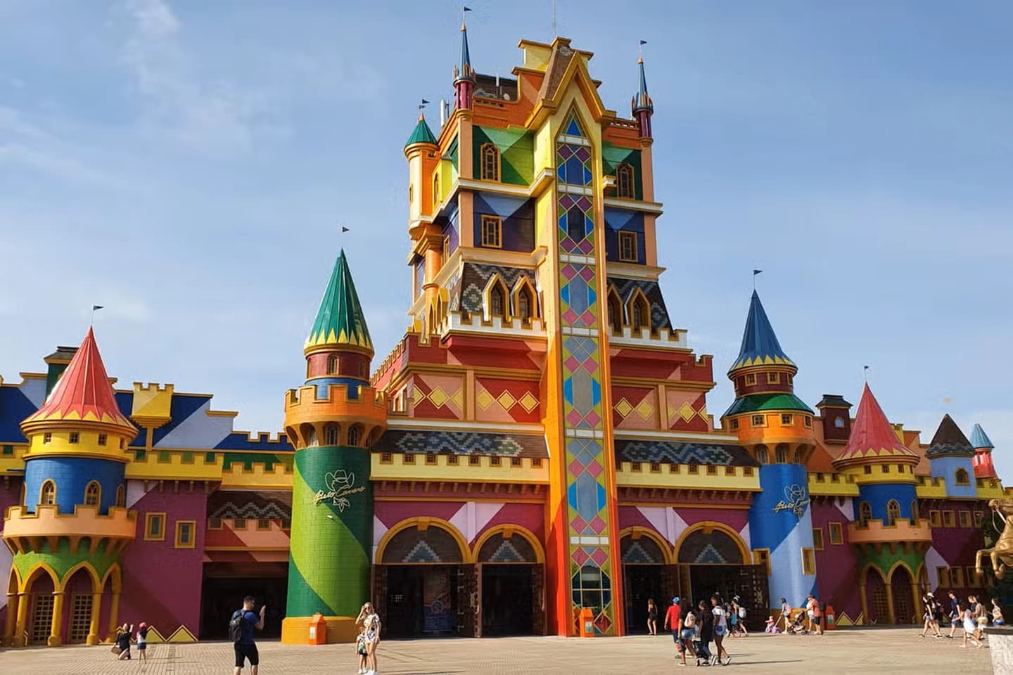 Transfer to Beto Carrero Theme Park from Florianópolis