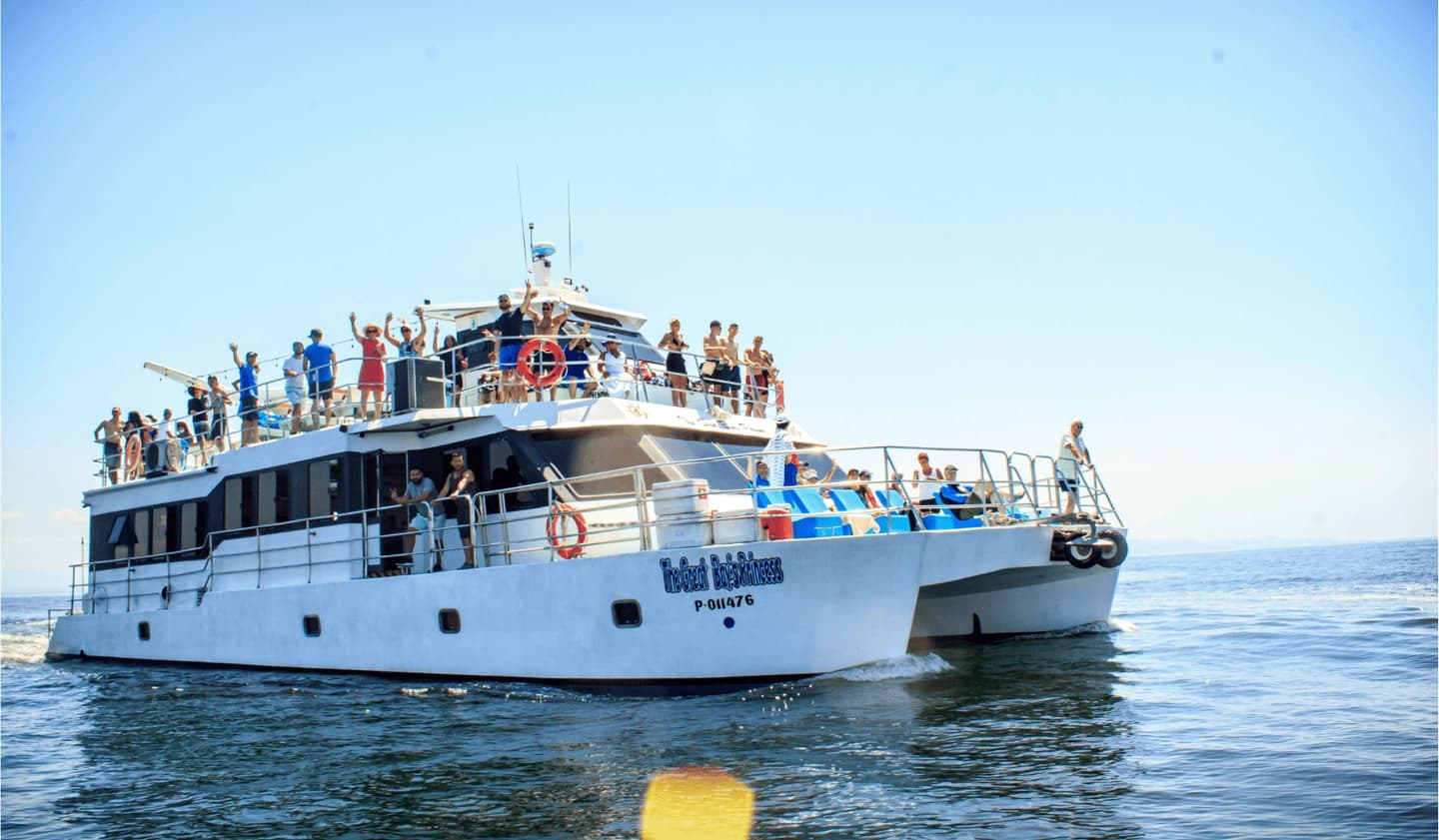 Tour en Catamarán a Isla Tortuga desde Jacó