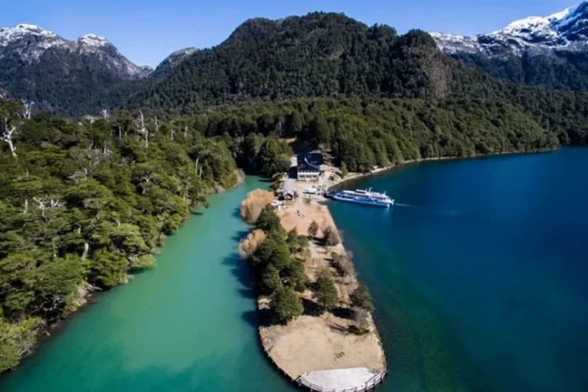 Navegación Puerto Blest y Cascada de los Cántaros
