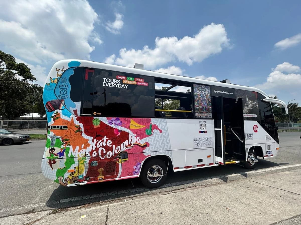 3-in-1 Panoramic Bus Morning Tour in Bogotá