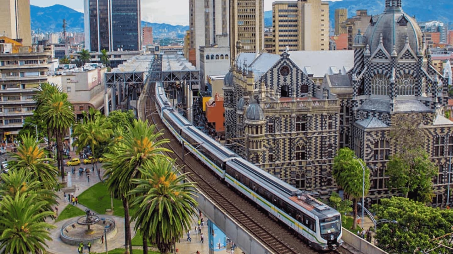 City Tour privado completo por Medellín, incluye teleférico y Comuna 13