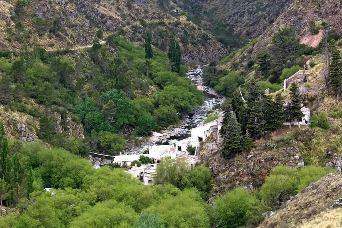 Cabalgata a Pueblo Escondido y Salto del Tigre desde Merlo