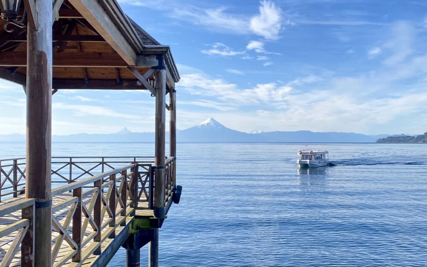 Catamaran cruise on Lake Llanquihue: Discover Frutillar from the water