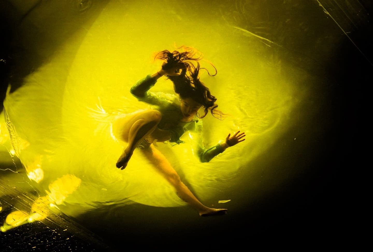 Fuerza Bruta Aven - Entrada al Show Más Impactante de Buenos Aires