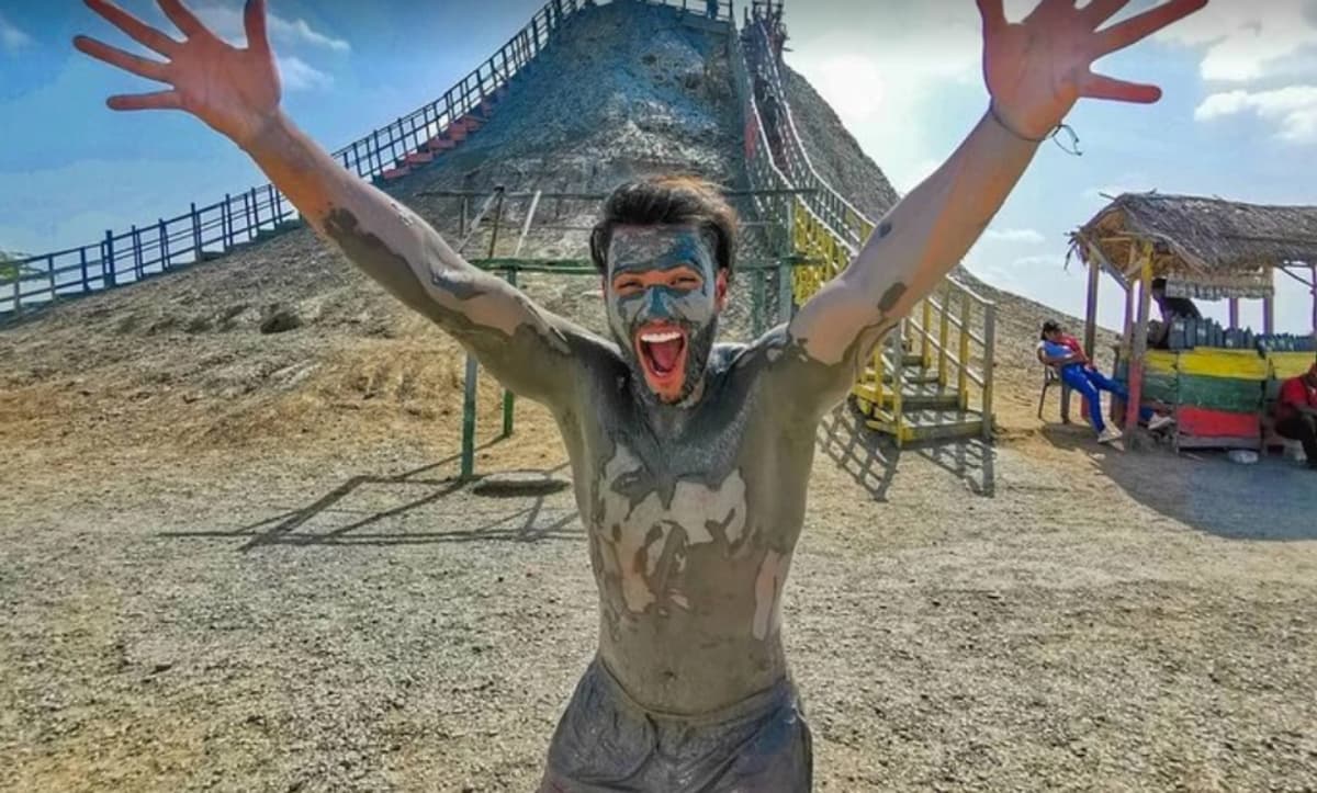 Experiencia Privada en Volcán de Lodo El Totumo: Relax y Salud