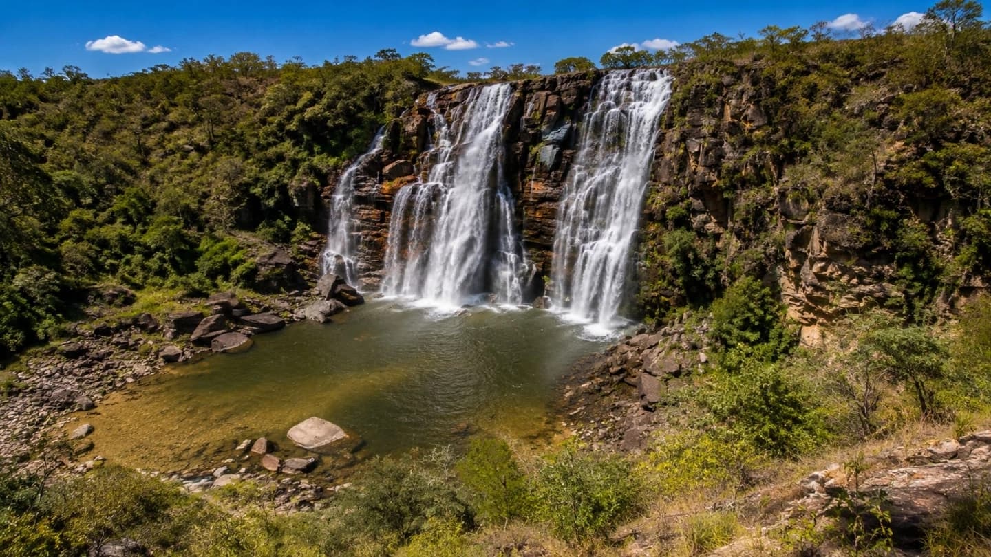 Excursión privada a Pirenópolis y al Salto del Corumbá