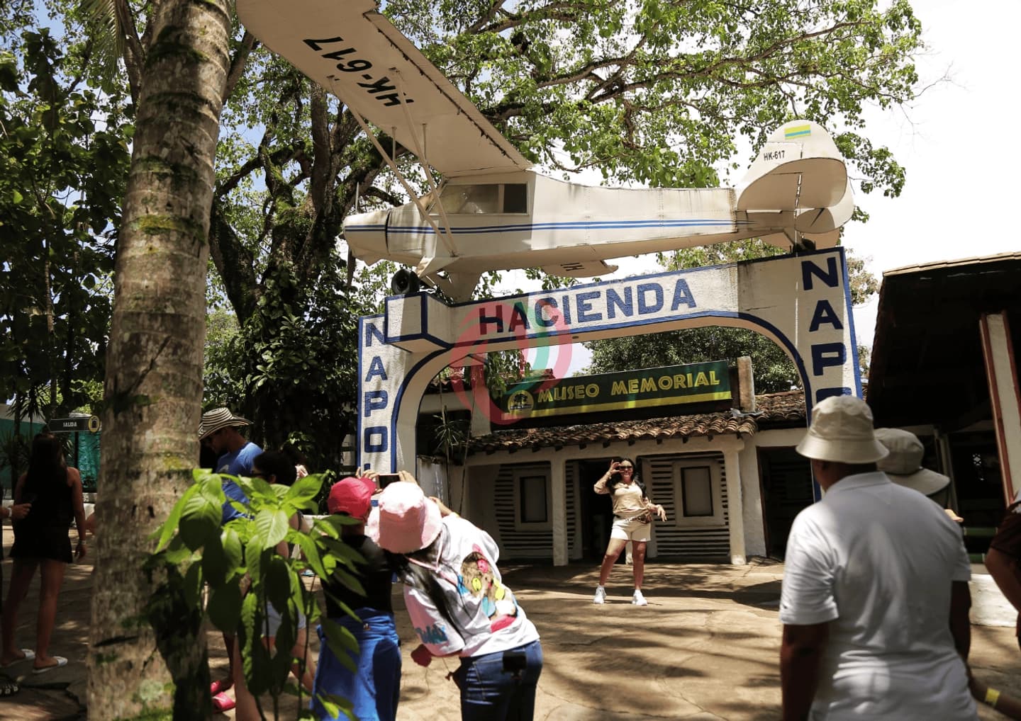 Tour al Parque Temático Hacienda Nápoles desde Medellín
