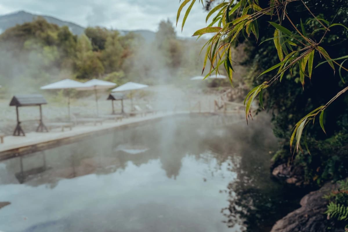 Relájate en las Termas de Pichicolo: Aguas Naturales en la Carretera Austral