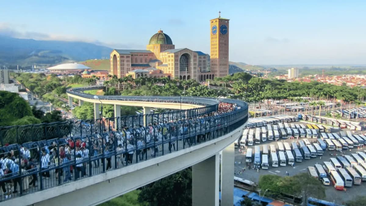 Tour al Santuario de Aparecida desde Campos do Jordão