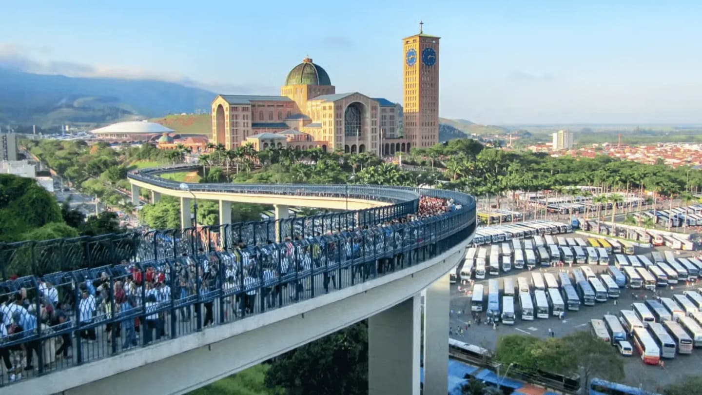 Tour al Santuario de Aparecida desde Campos do Jordão