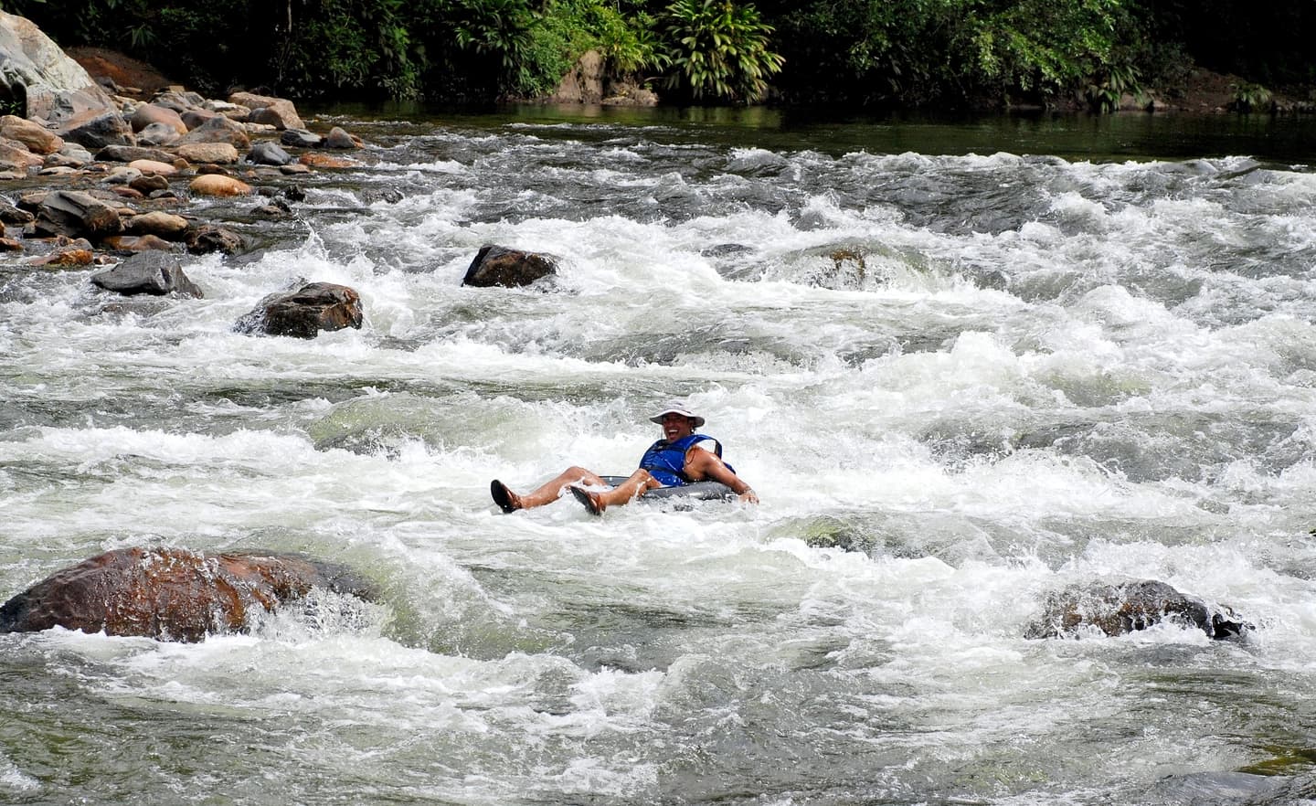 Tubing por el Río Palomino con Visita Indígena desde Palomino
