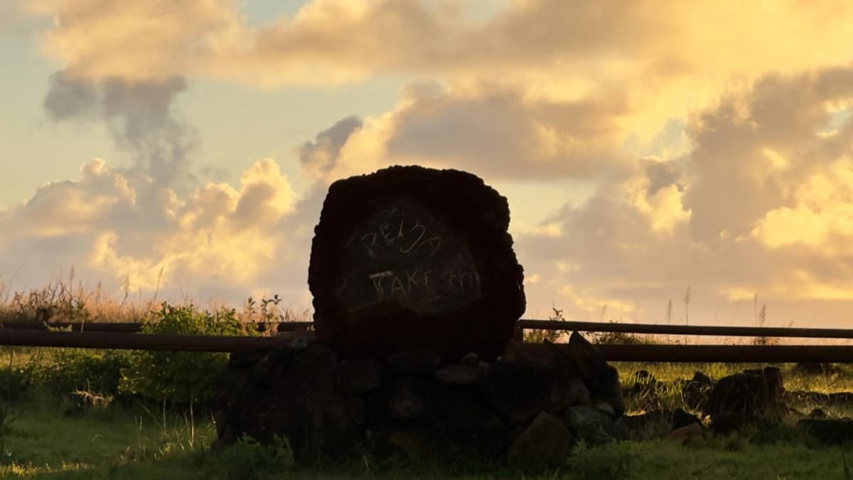 Experiencia de Trekking en Rapa Nui: La Última Luz en Vai a Tare