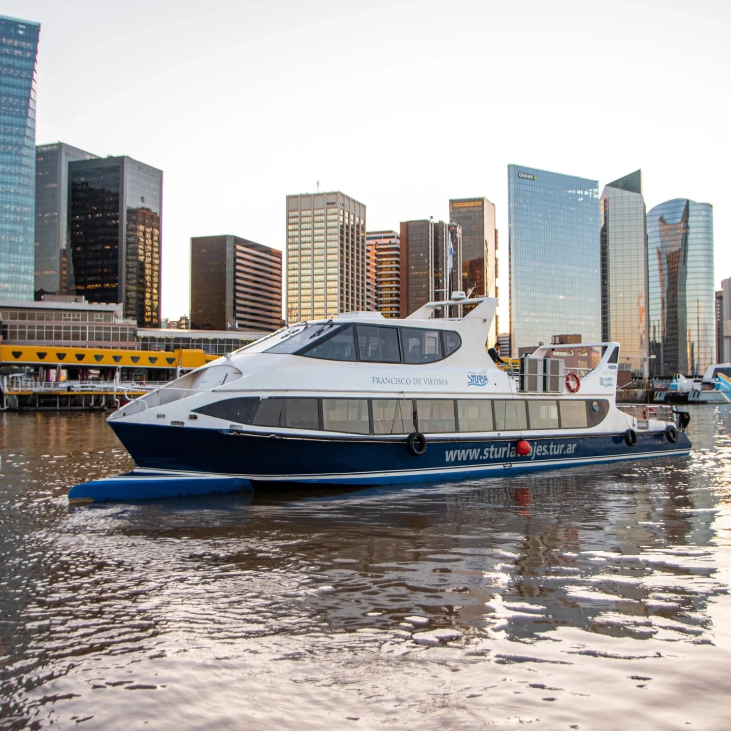 Navegación Postales de Buenos Aires desde Puerto Madero