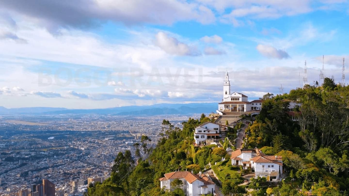 Tour al Cerro de Monserrate en Bogotá con tickets y transporte incluido
