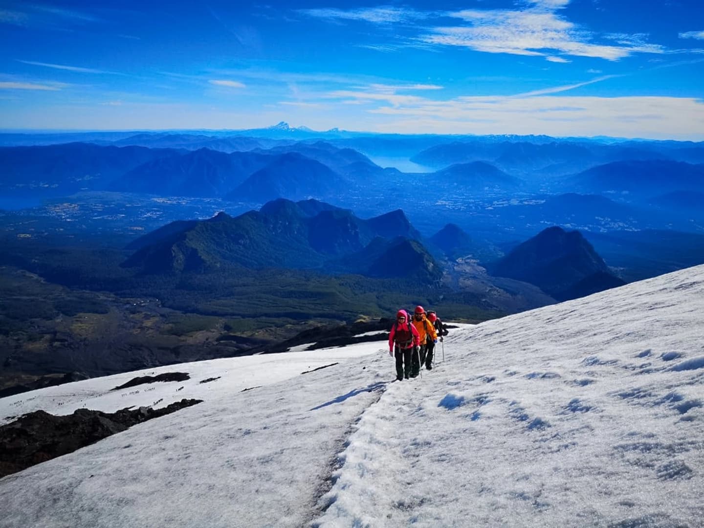 Sube al Volcán Villarrica: Una Experiencia de Andinismo en Chile