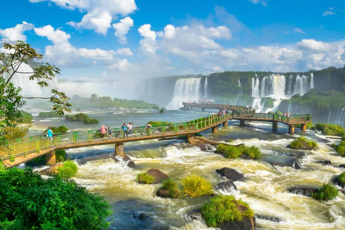 Excursión a Cataratas y Aventura: visita lado Brasil y Argentina con Parque Jungle Fly