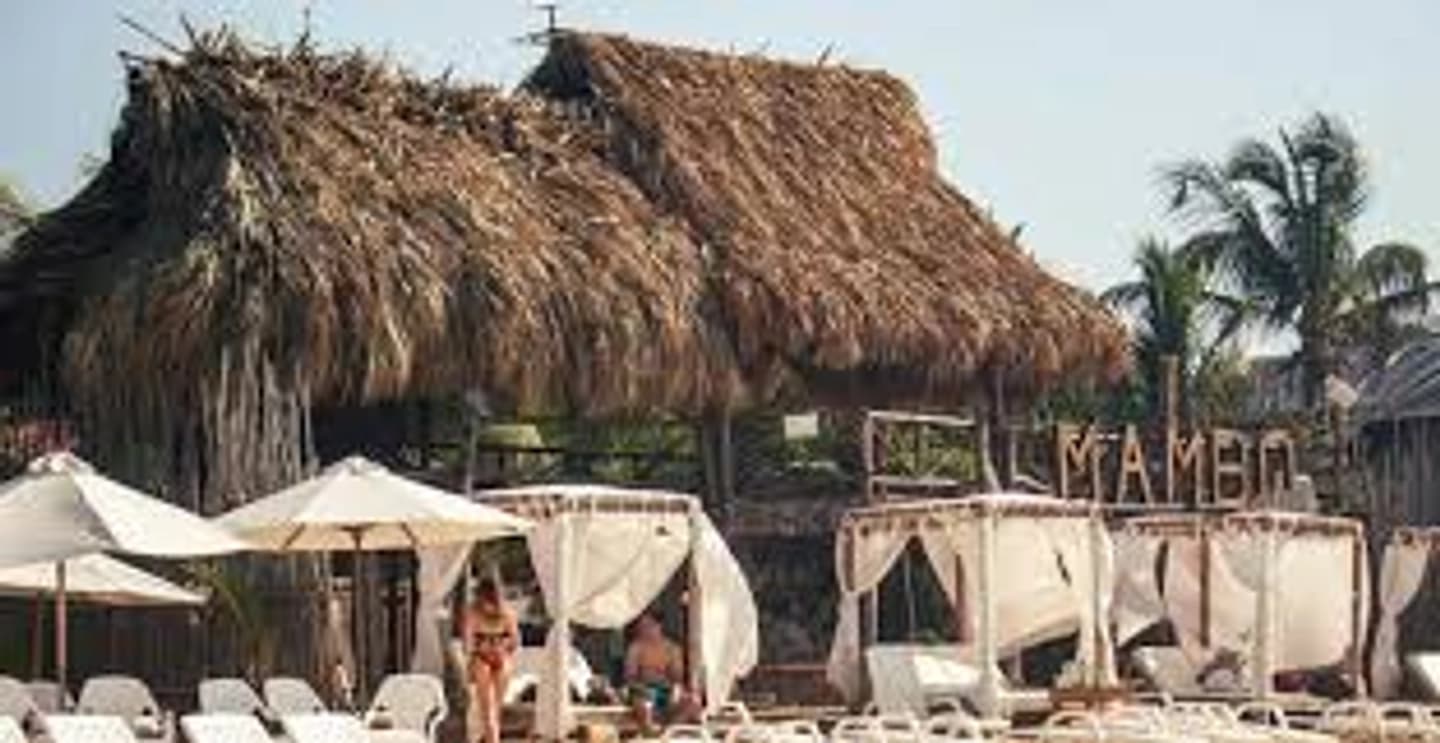 Tour a Mambo Beach y Plancton en Isla Barú desde Cartagena