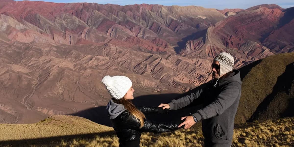 Quebrada Humahuaca con Hornocal desde Purmamarca