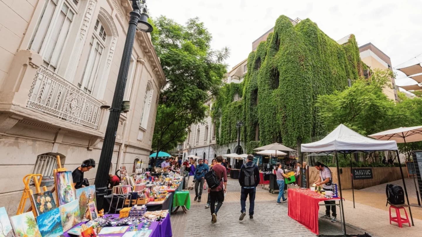 Tour through Santiago's Historic Center