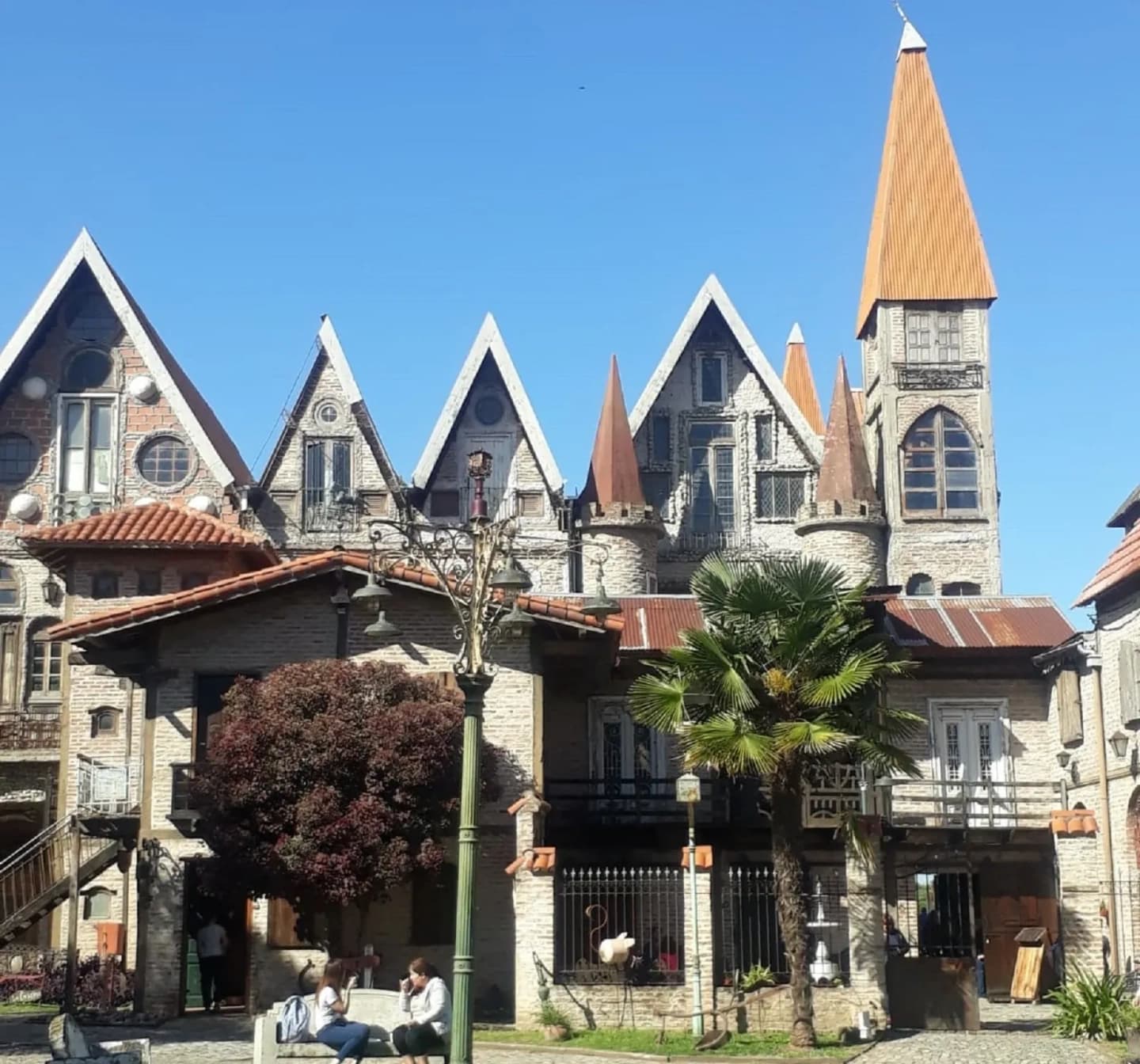 Tour a  Campanópolis: Aldea Medieval de Buenos Aires