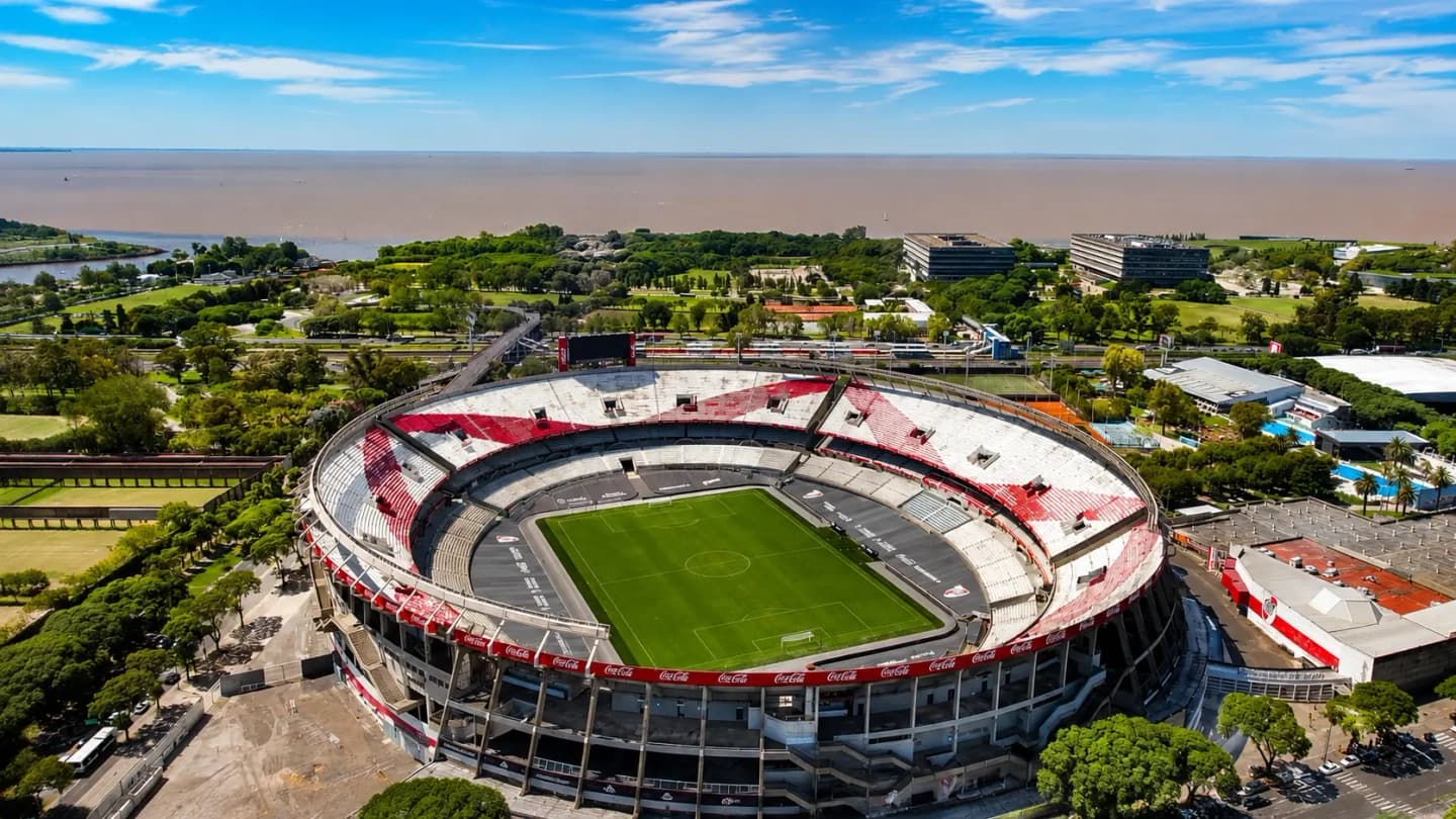 Express Visit to Monumental Stadium and River Plate Museum