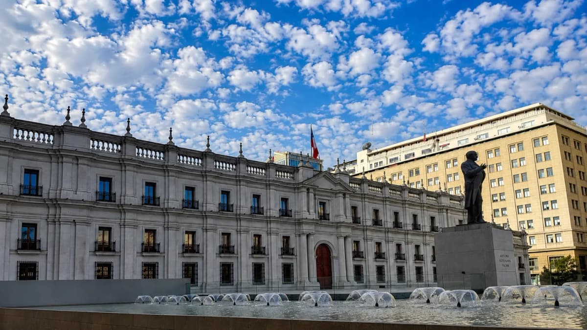 Tour a Pé pela Cidade de Santiago: História e Cultura