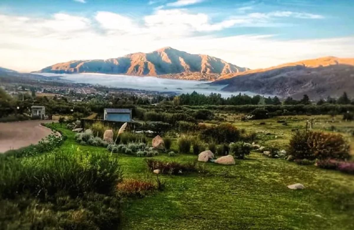 Excursión a Ruinas de Quilmes y Tafí del Valle desde Cafayate