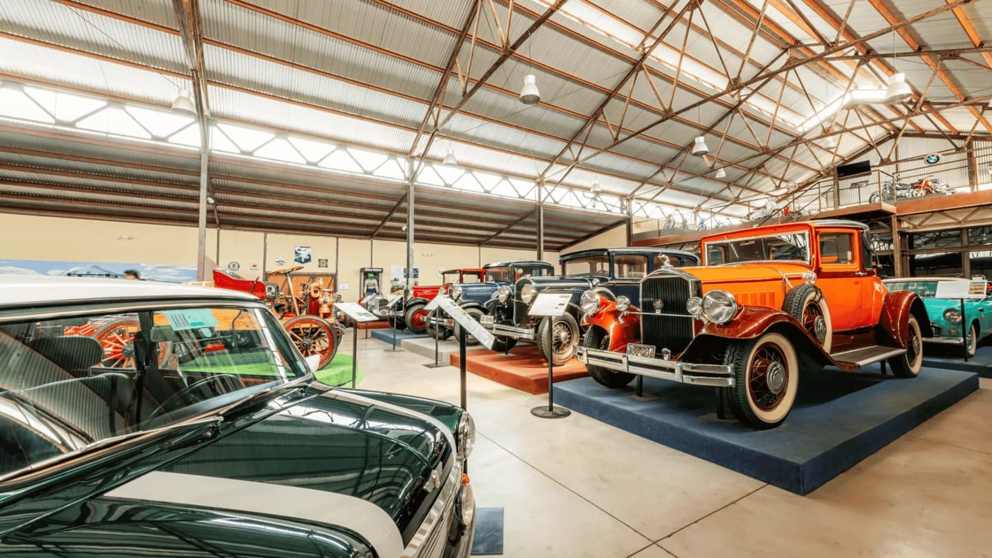 Museo del Vino y del Automóvil en Viña Santa Cruz