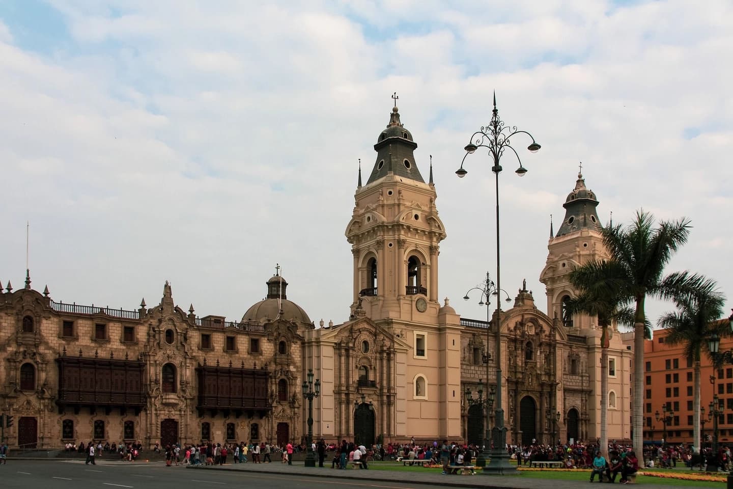 City Tour por Lima con ingreso a Convento de San Francisco
