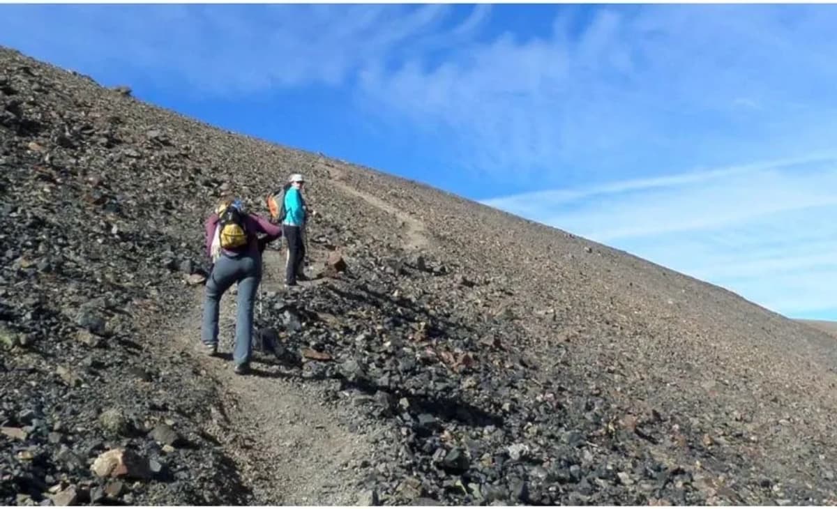Trekking al Cerro Arenales en Vallecitos