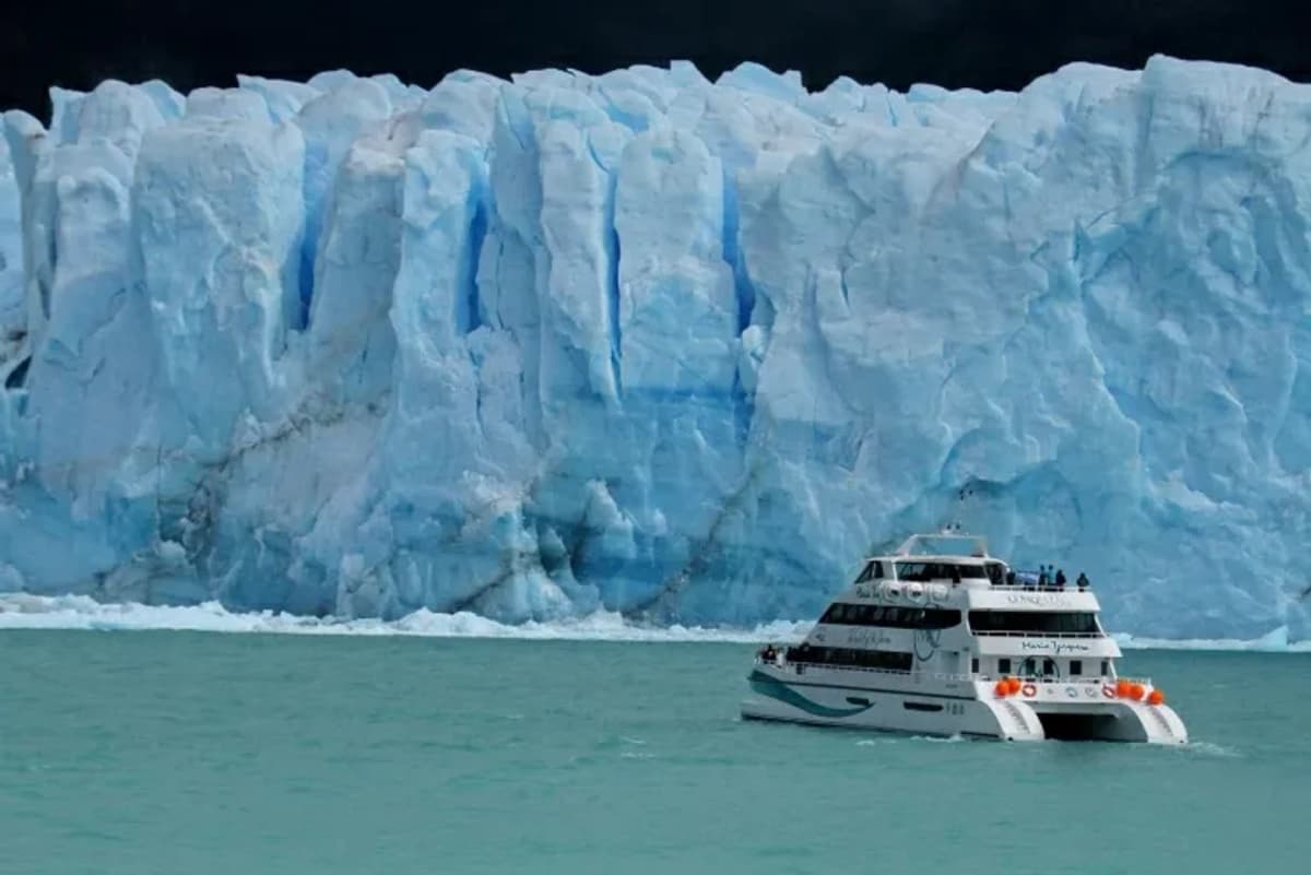Navegación Frente al Glaciar Perito Moreno