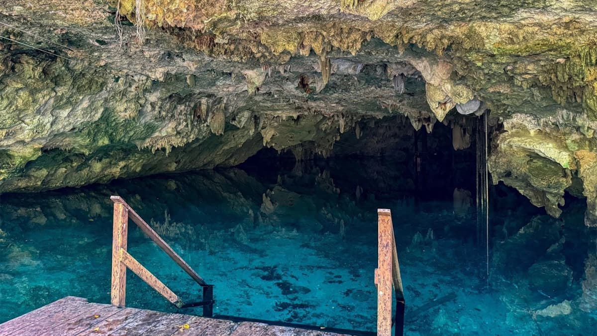 Ruinas de Tulum y Cobá, nado en cenote, tour guiado en cavernas y almuerzo buffet