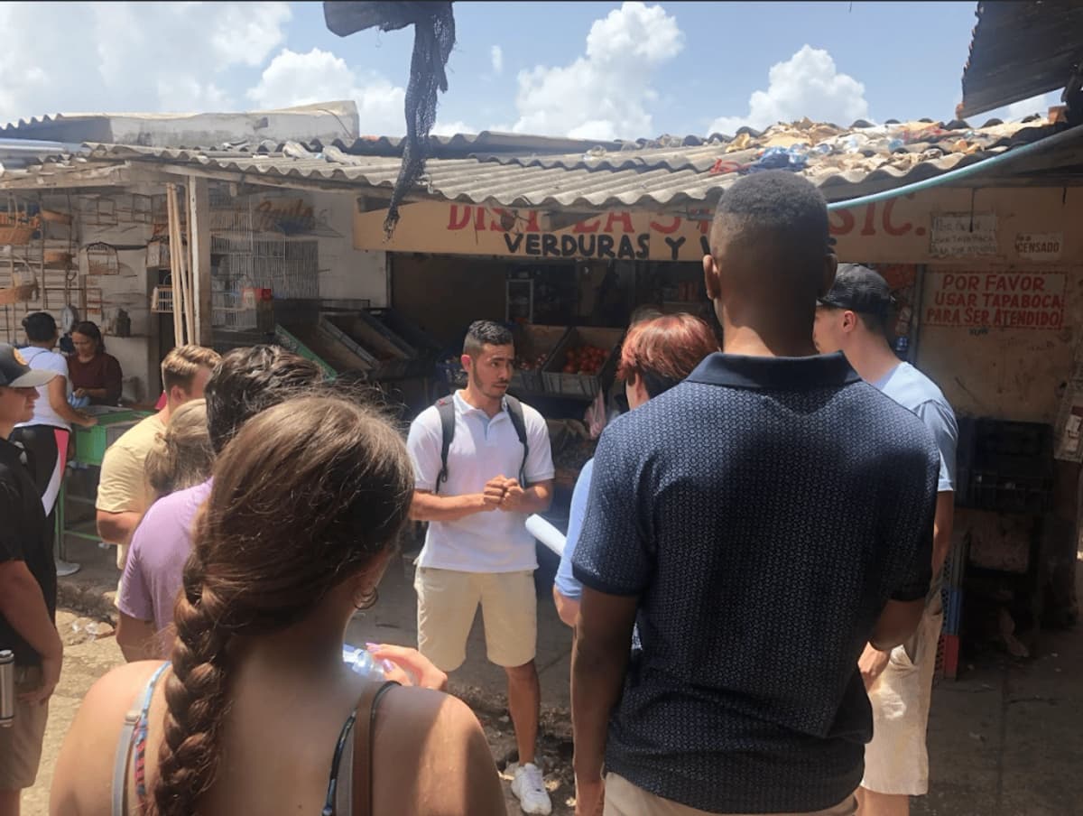 Tour Gastronómico y Cultural en el Mercado de Bazurto Cartagena