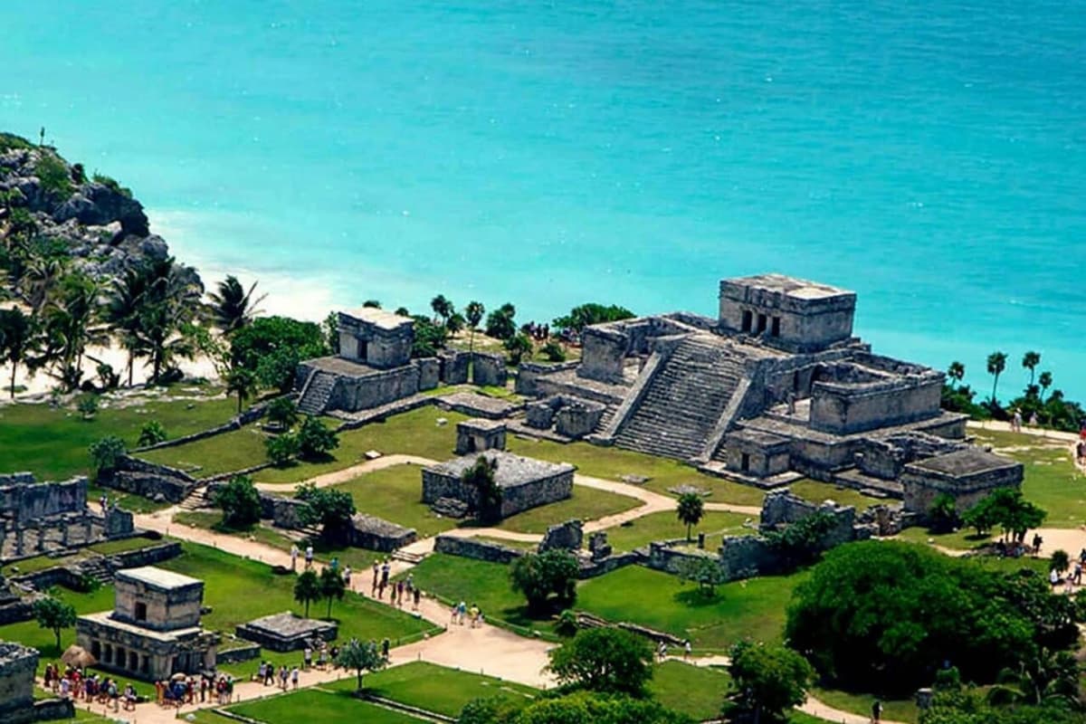 Excursión a las Imponentes Ruinas Mayas de Tulum y Cobá desde Cancún