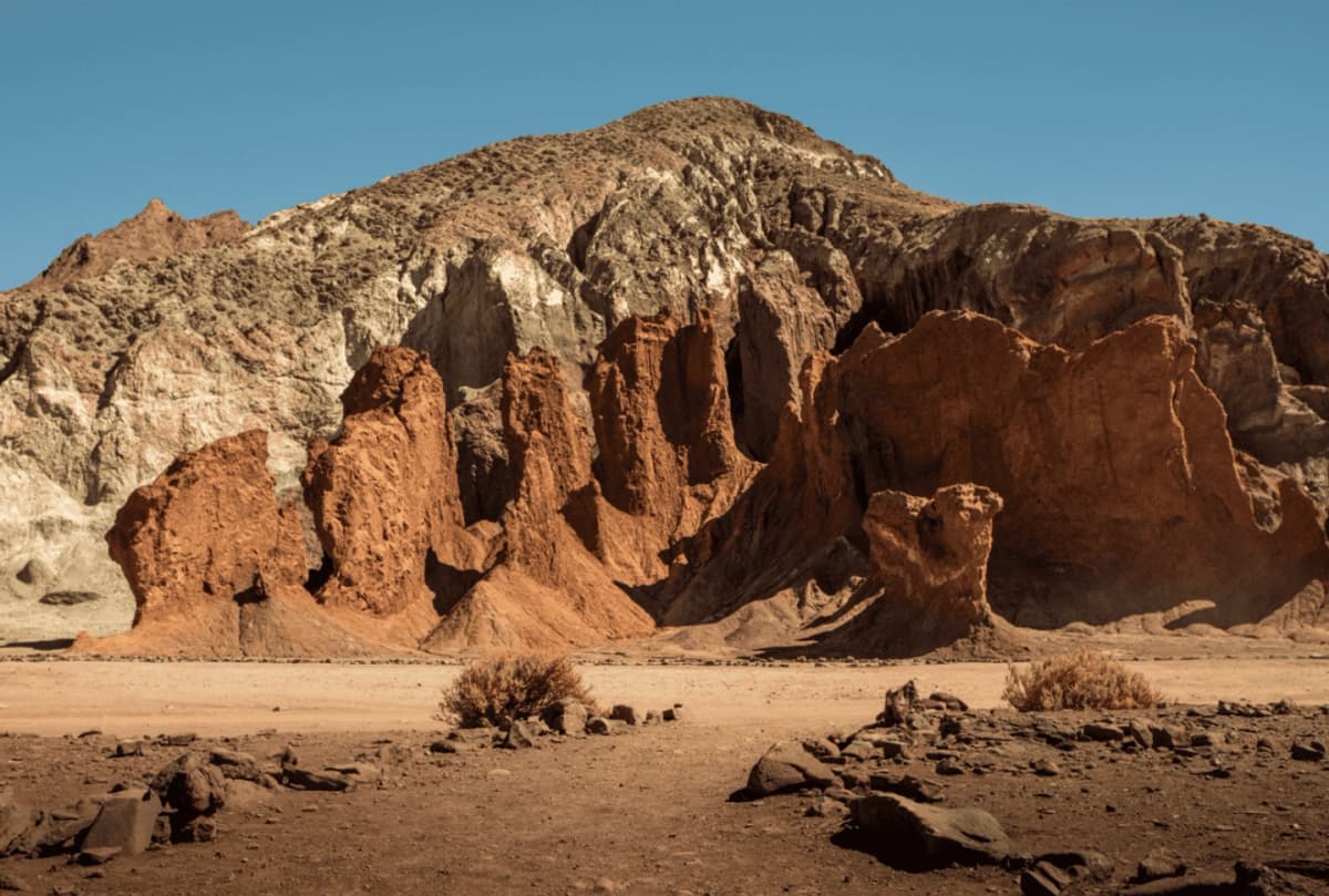 Tour al Valle del Arcoíris y Petroglifos de Yerbas Buenas desde San Pedro de Atacama