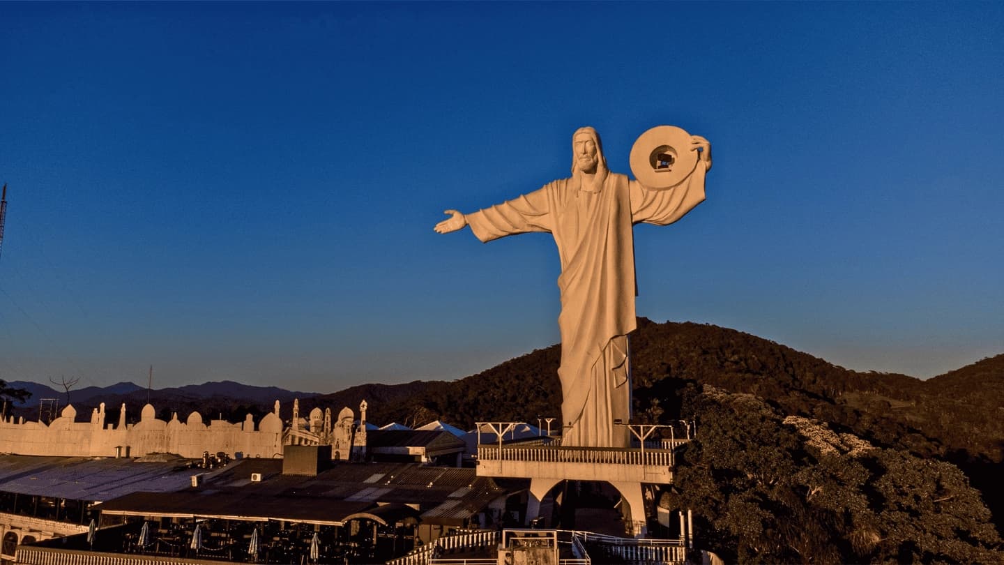 Cristo Luz Entrance in Balneário Camboriú