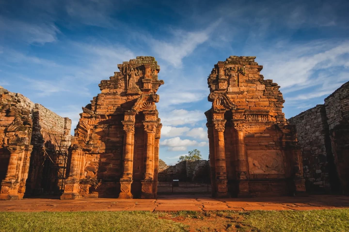 Excursión a las Ruinas Jesuíticas de San Ignacio y Minas de Geodas de Wanda 