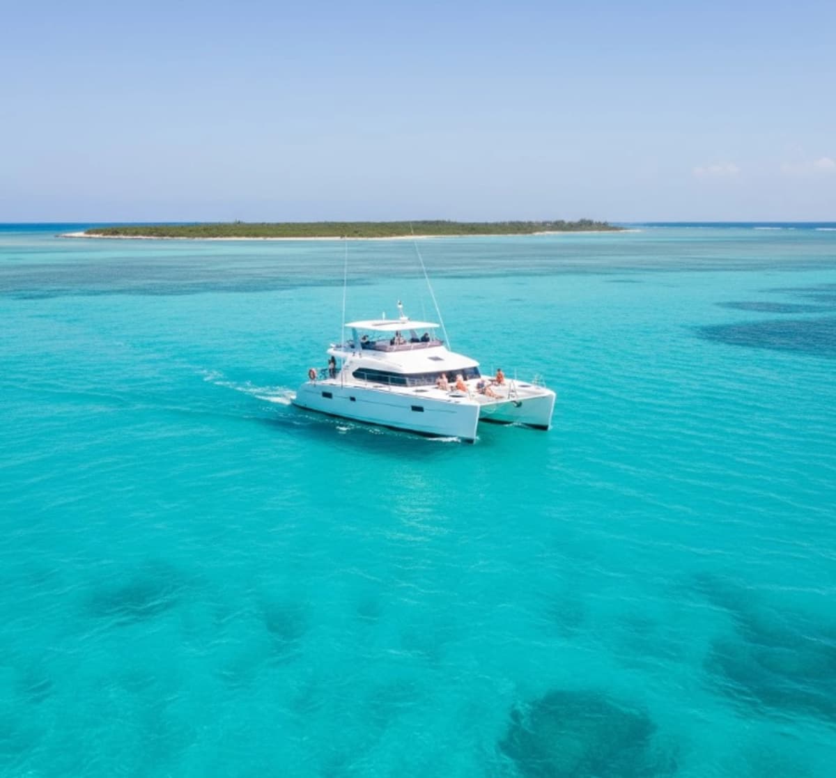 Tour en catamarán a Isla Mujeres desde Cancún con snorkel y almuerzo