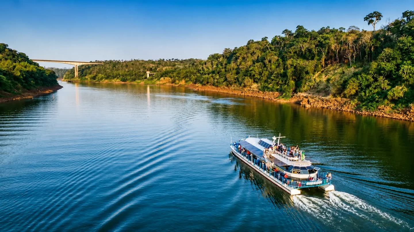 Catamaran Tour to the Three Borders Landmark in Puerto Iguazú