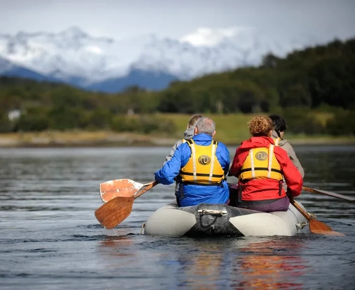 Excursión a Parque Nacional Tierra del Fuego con Trekking y Canoas en Bahia Lapataia