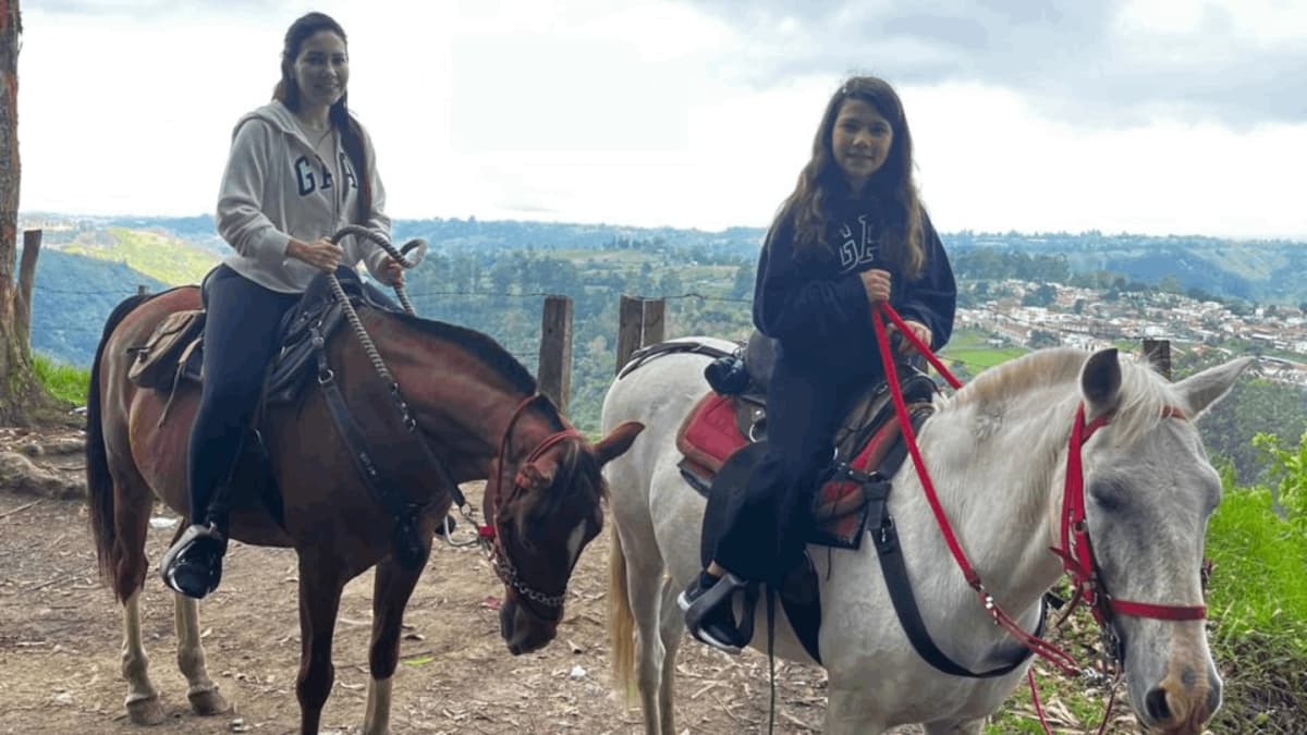 Cabalgata por el Camino Nacional y miradores en Salento