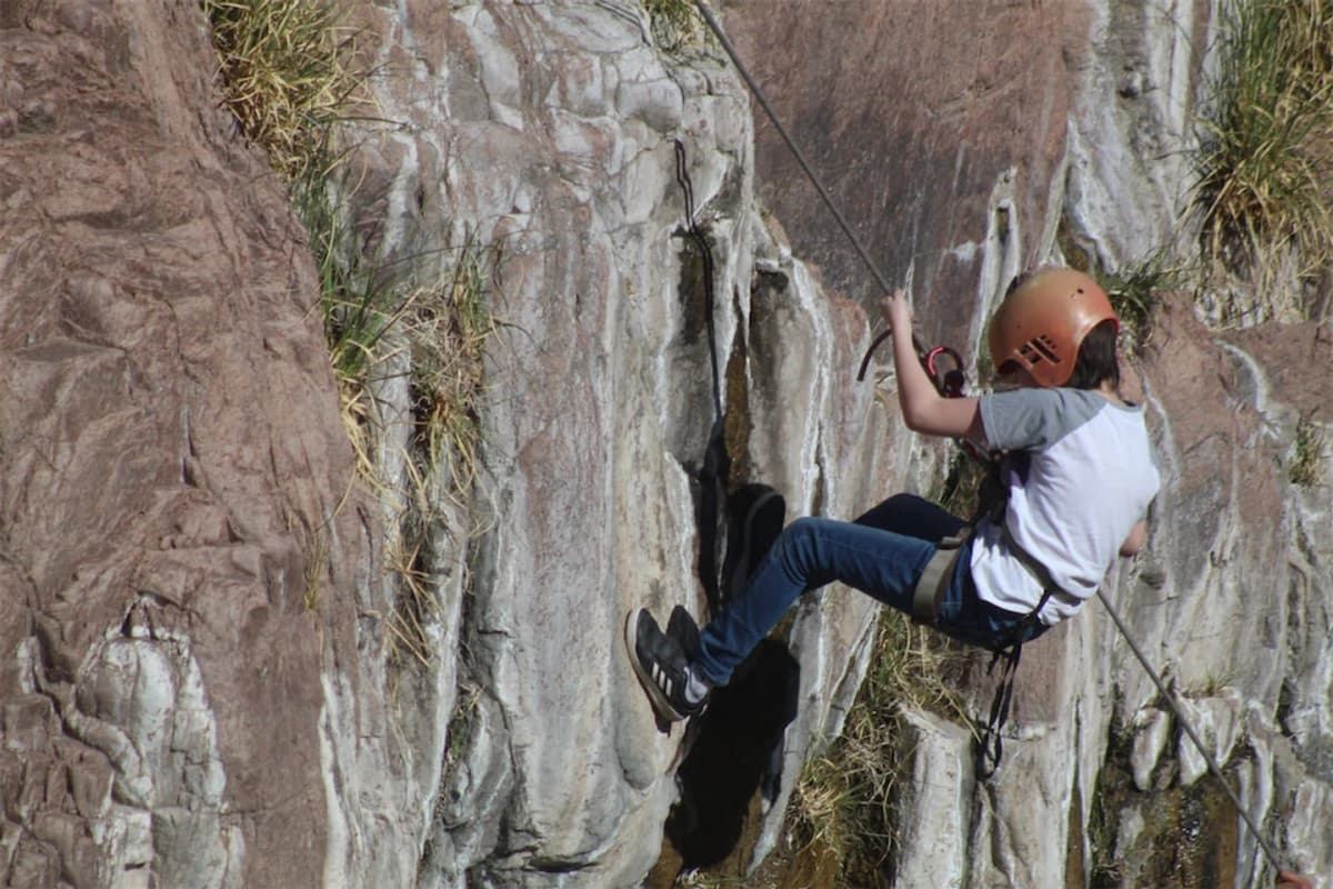 Aventura Vertical Trekking y Rappel en Roca 